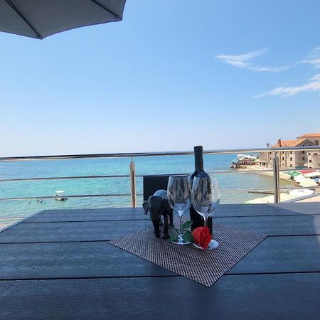 Apartman Dora With Sea View And Terrace Umag Exterior foto