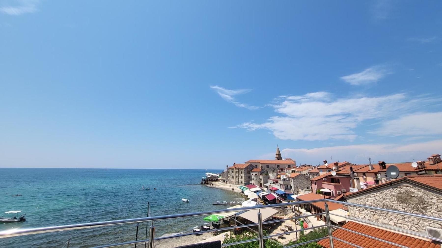 Apartman Dora With Sea View And Terrace Umag Exterior foto